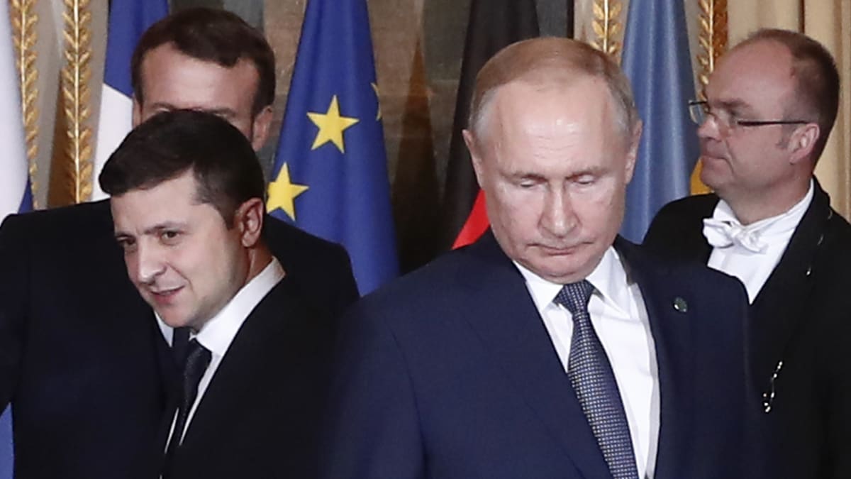 Prezident Ukrajiny Volodymyr Zelenskyj a hlava ruského státu Vladimir Putin
