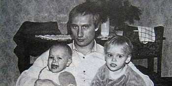 Putinovy dcery jsou na sankčním seznamu. Co všechno o Marije a Jekatěrině víme?