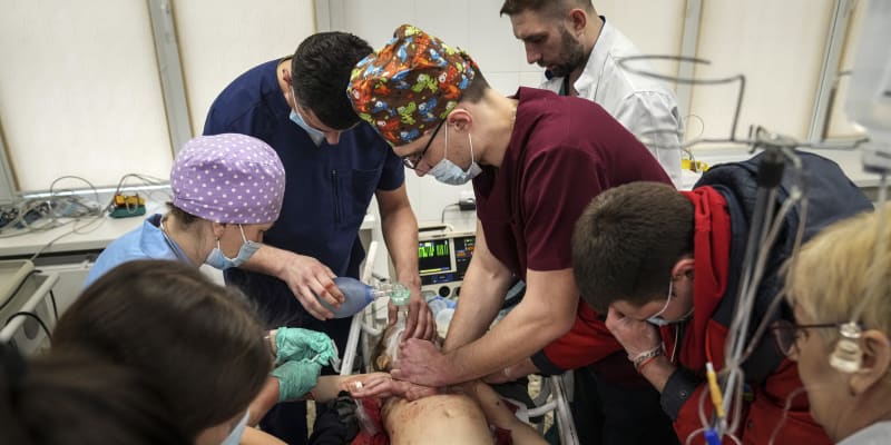 Lékaři dělali maximum pro to, aby holčičku zachránili. Mariupol (27. února)