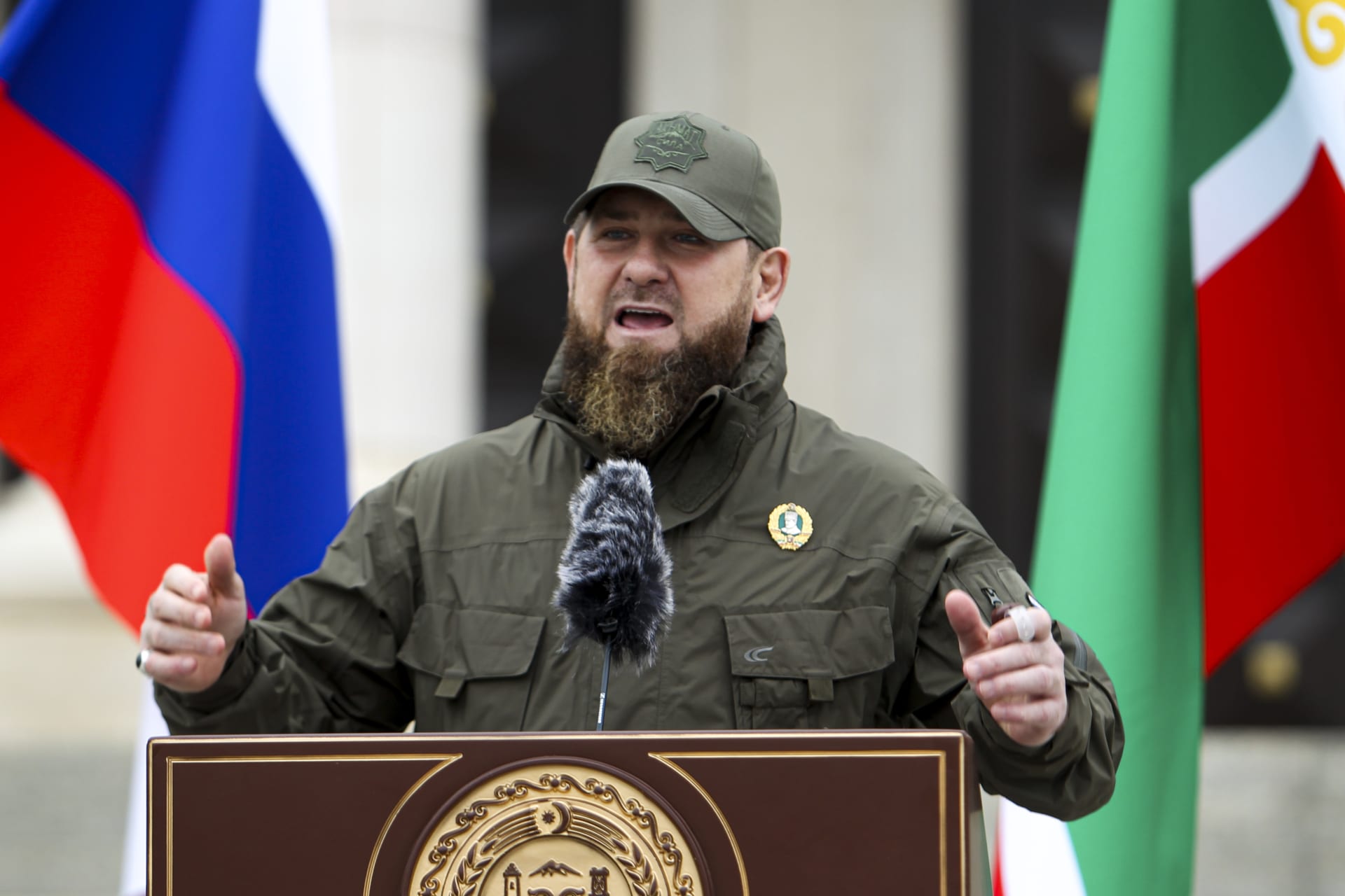 Čečenský vůdce Ramzan Kadyrov vzkázal americkému podnikateli, že proti Putinovi nemá šanci.