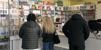 Češi vzali útokem lékárny, vykupují jódové tablety. Zbytečné, upozorňují experti