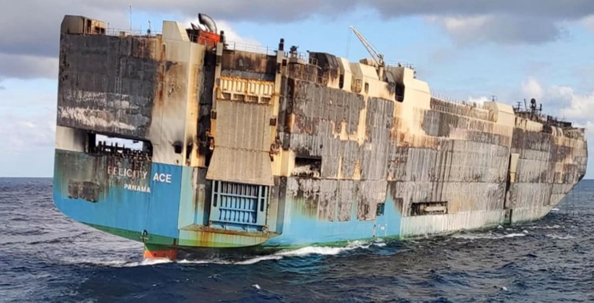 Loď Felicity Ace převážející luxusní auta se potopila letos v únoru u Azorských ostrovů.