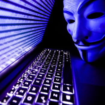 Anonymous bojuje proti ruské invazi vlastním způsobem.
