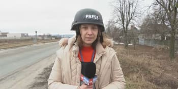 Dramatické záběry: Štábu CNN Prima NEWS šlo na Ukrajině o život. Stříleli po nich vojáci