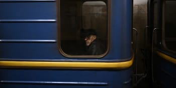 Ukrajinský underground. Zelenskyj vládne z bunkru, jeho kabinet se skrývá před vrahy