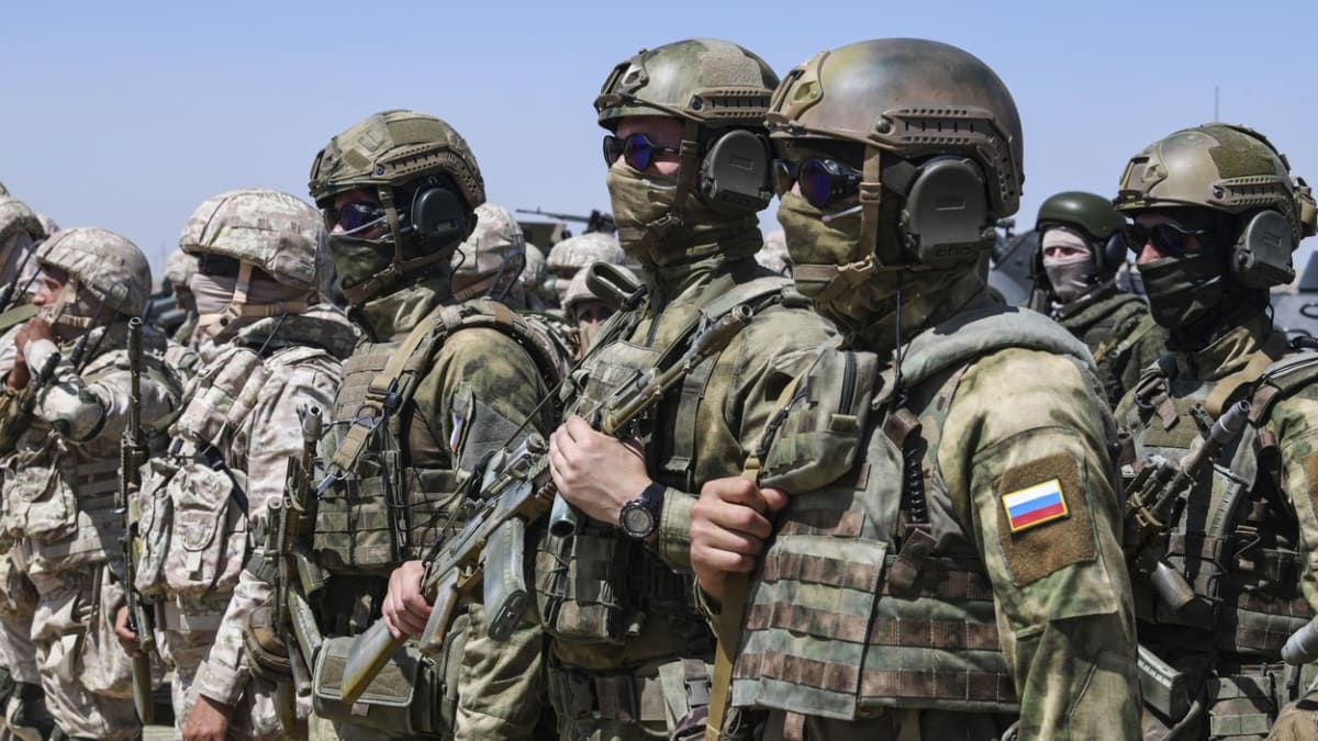 Ruští vojáci na cvičení v Uzbekistánu.