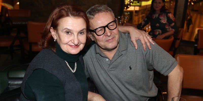 Eva Holubová s manželem, výtvarníkem Miroslavem Zdeňkem