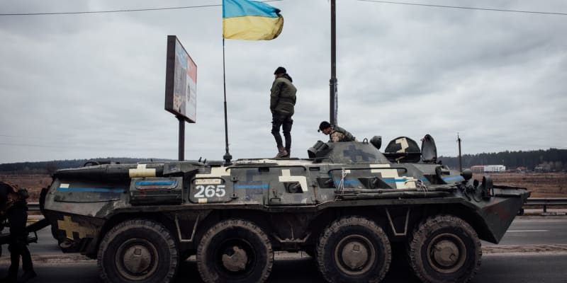 Vojáci na předměstí Kyjeva