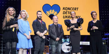 Díky Koncertu dětem Ukrajiny se vybralo přes 16 milionů. Zazpíval Janda i kapela Jelen