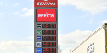 Ceny paliv dosahují dosud nevídaných výšin. Atakují hranici padesáti korun za litr