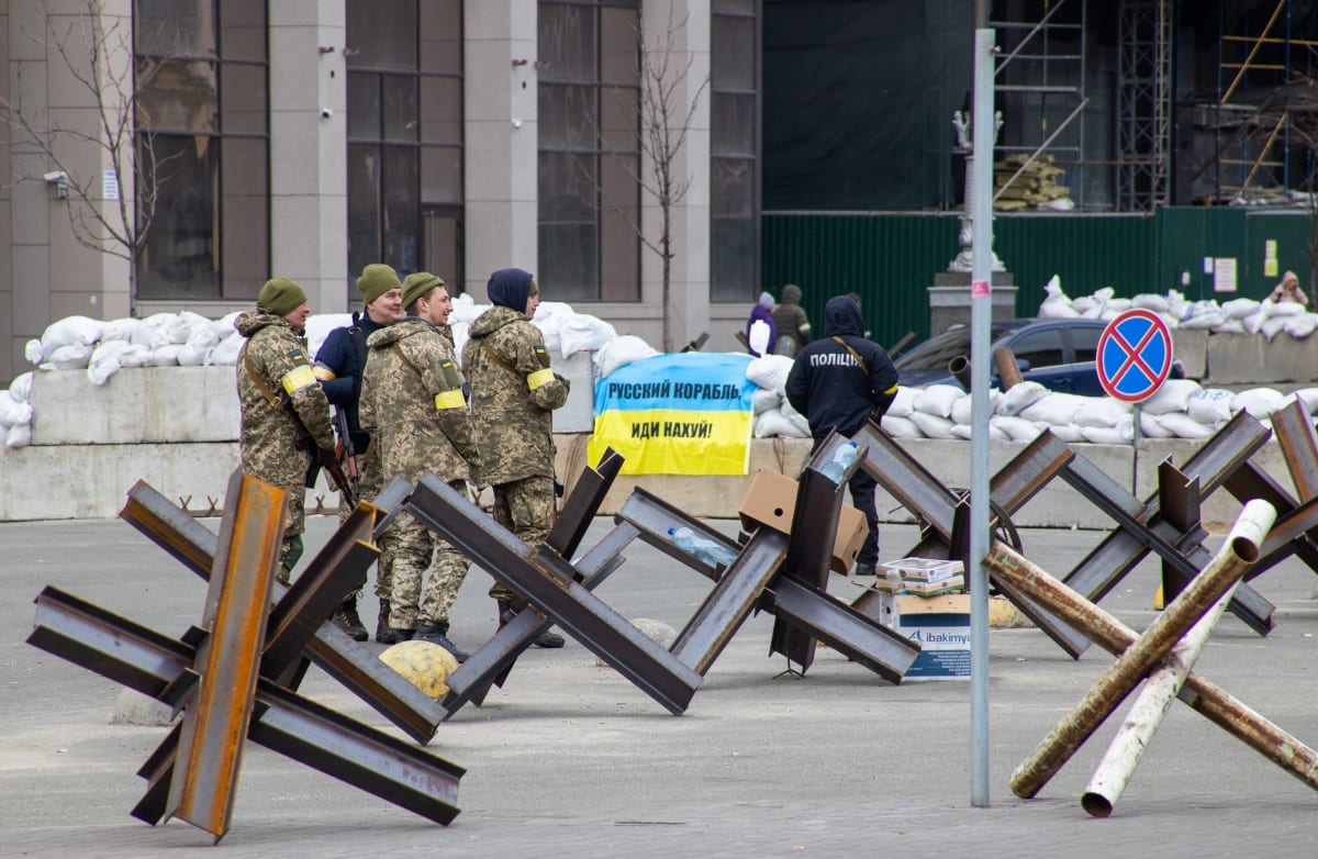 Kyjev se připravuje na ruskou armádu. (9. března)