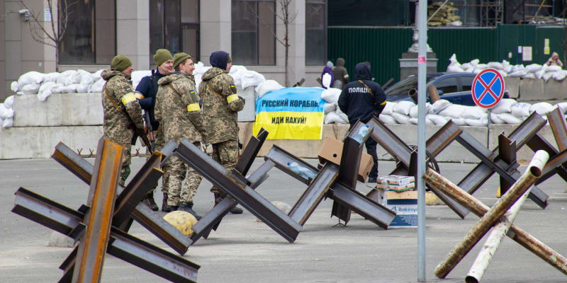 Kyjev se připravuje na ruskou armádu. (9. března)
