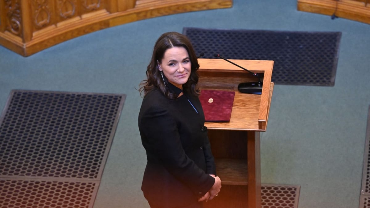 Novou maďarskou prezidentkou Katalin Novákovou parlament zvolil ve čtvrtek.