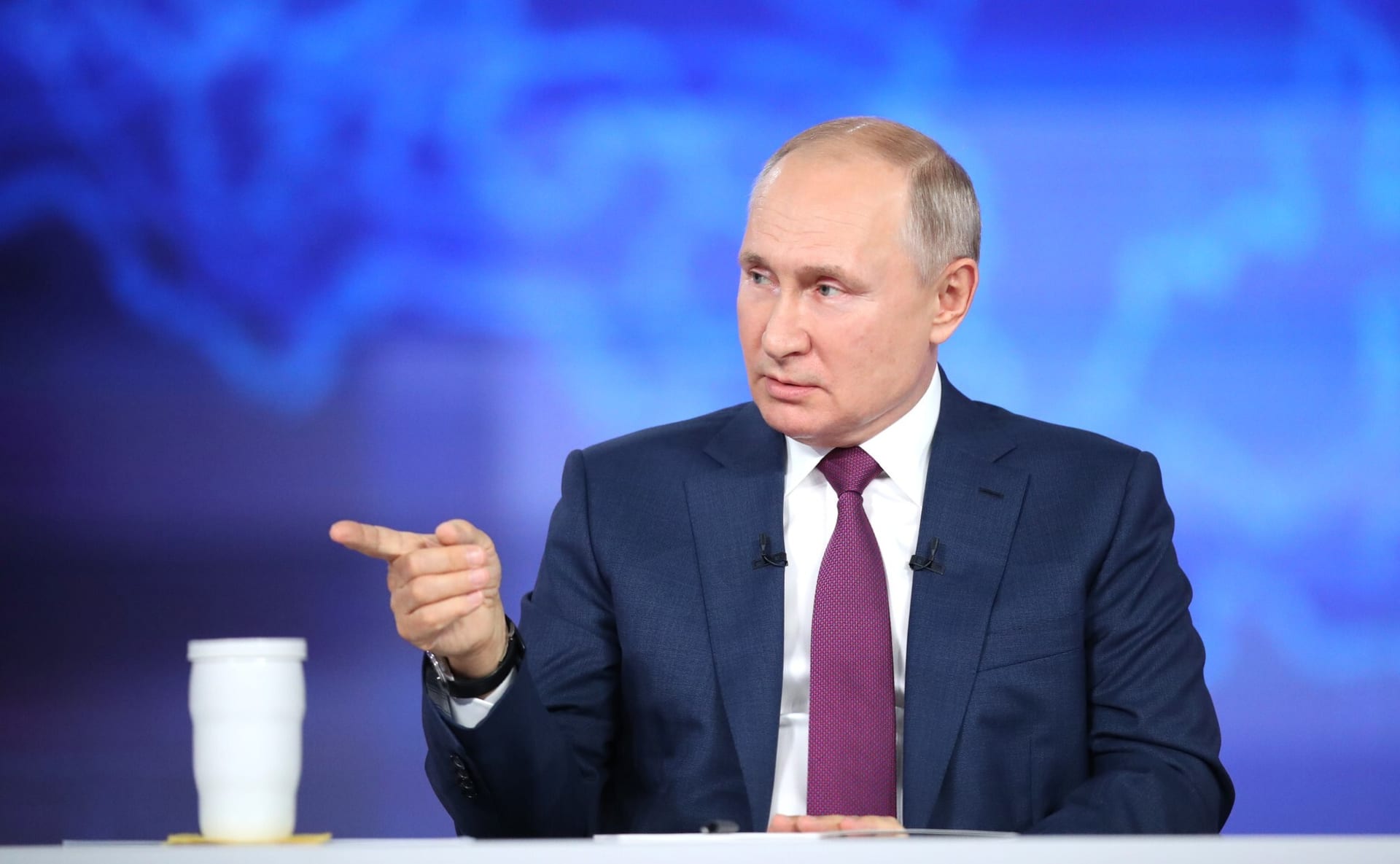 Putin nedávno zintenzivnil zásahy proti médiím a jednotlivcům, kteří se nepodřizují ruské straně ve válce.