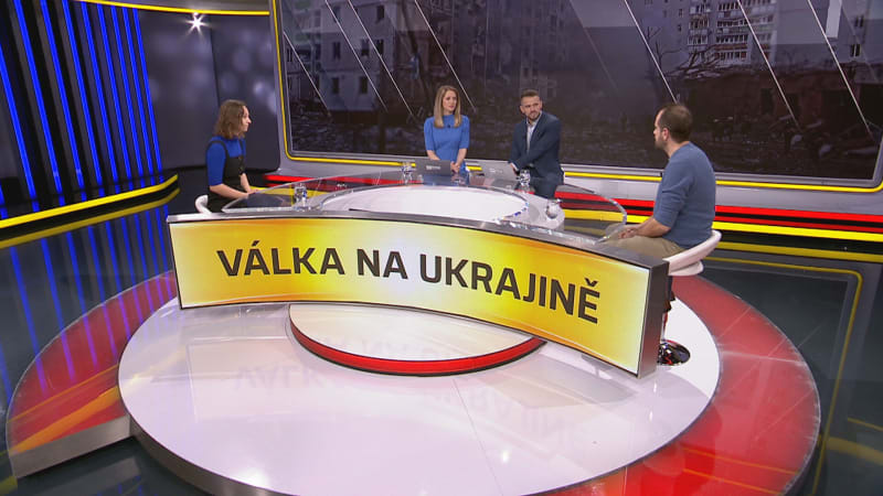Reportérka CNN Prima NEWS Darja Stomatová a kameraman Ján Schürger v pořadu Nový den promluvili o svých zážitcích na Ukrajině.