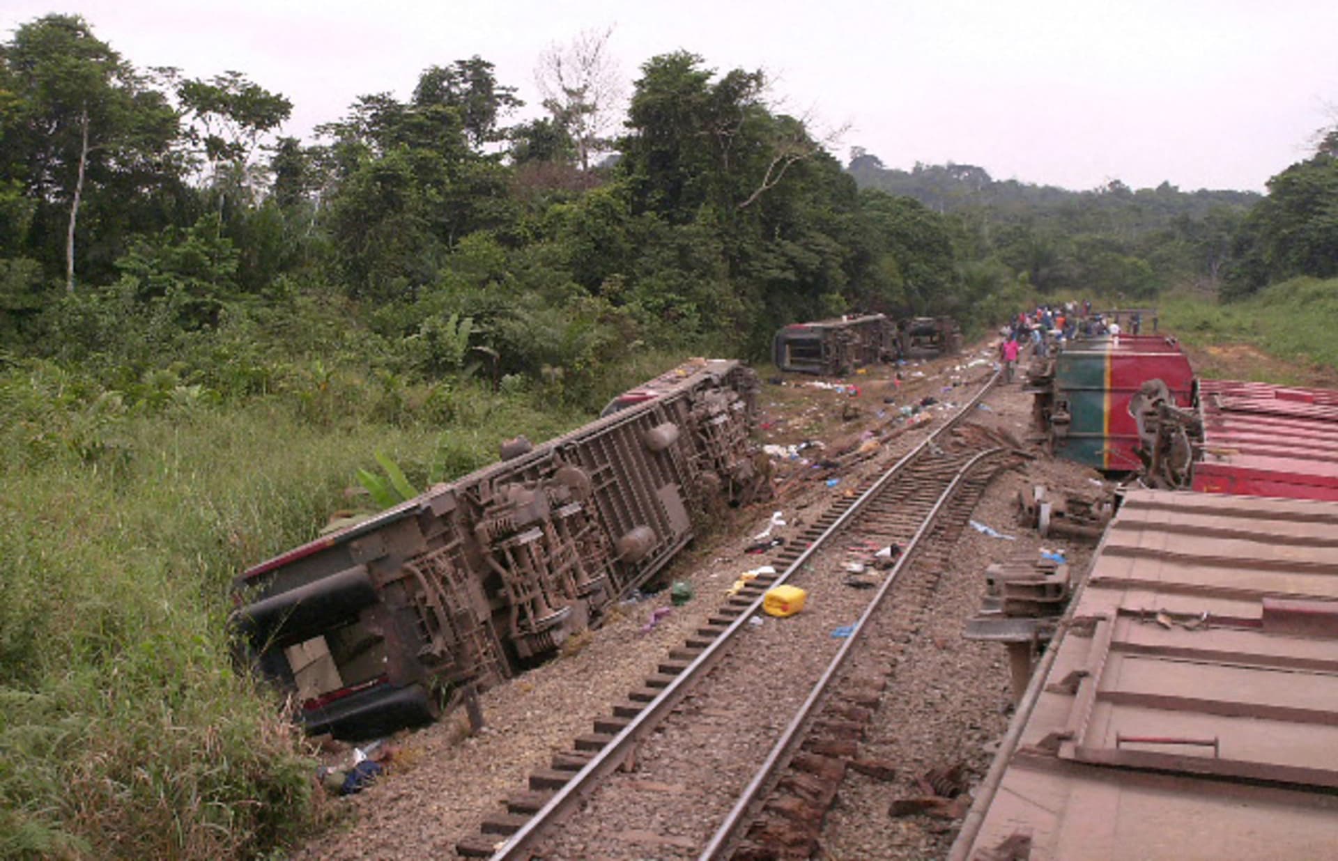 Po vykolejení vlaku v Kongu zemřelo nejméně 61 lidí. (Ilustrační foto)