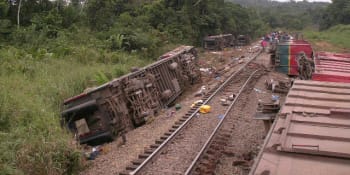 Tragédie v Kongu: Vlak se stovkami černých pasažérů vykolejil, zemřely desítky lidí