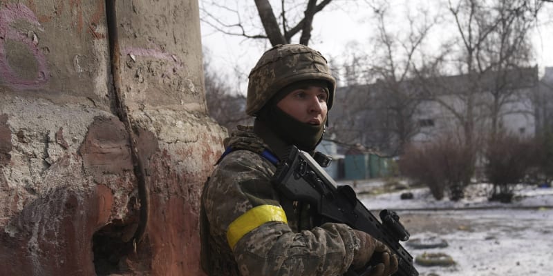 Ukrajinský voják v Mariupolu