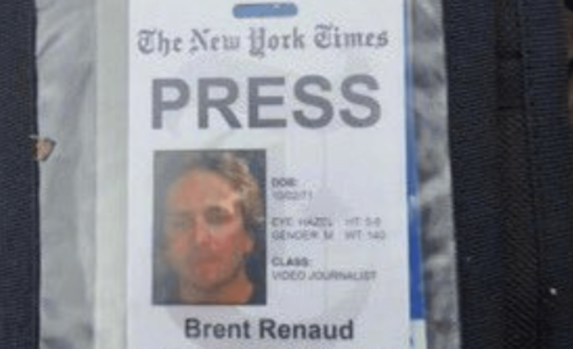 Novinářská průkazka zastřeleného reportéra The New York Times