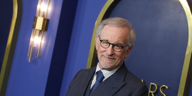 Režisér Steven Spielberg se rdě hlásí ke svému ukrajinskému původu a je milovníkem boršče.