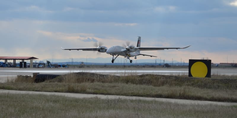 Bayraktar je bezpilotní letadlo od turecké společnosti Baykar.