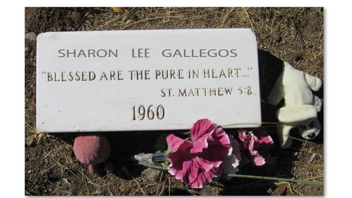 Náhrobní kámen  Sharon Lee Gallegosové