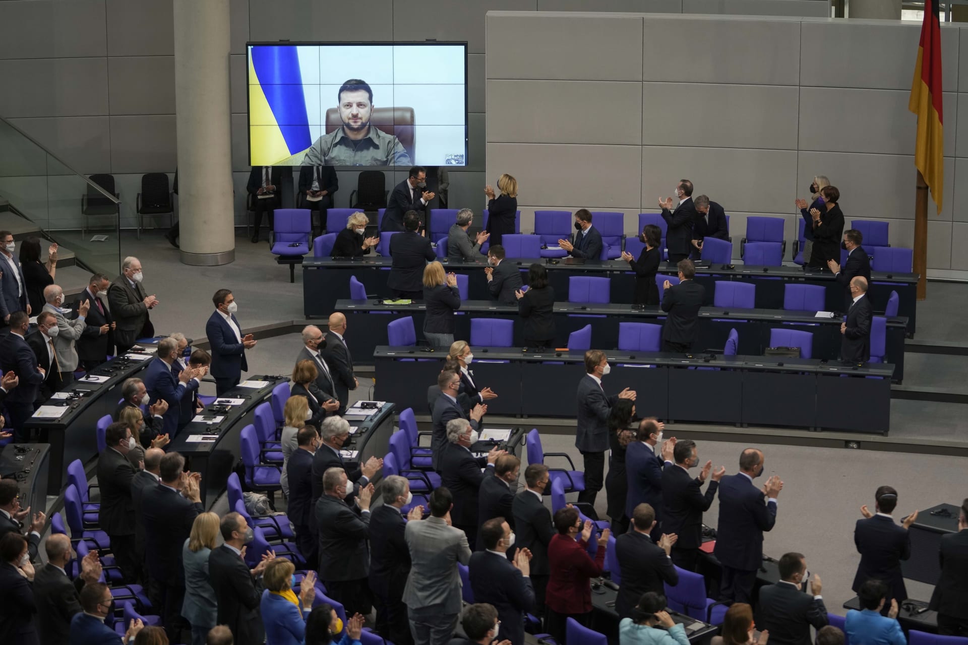 Ukrajinský prezident Zelenskyj promluvil k poslancům Spolkového sněmu.
