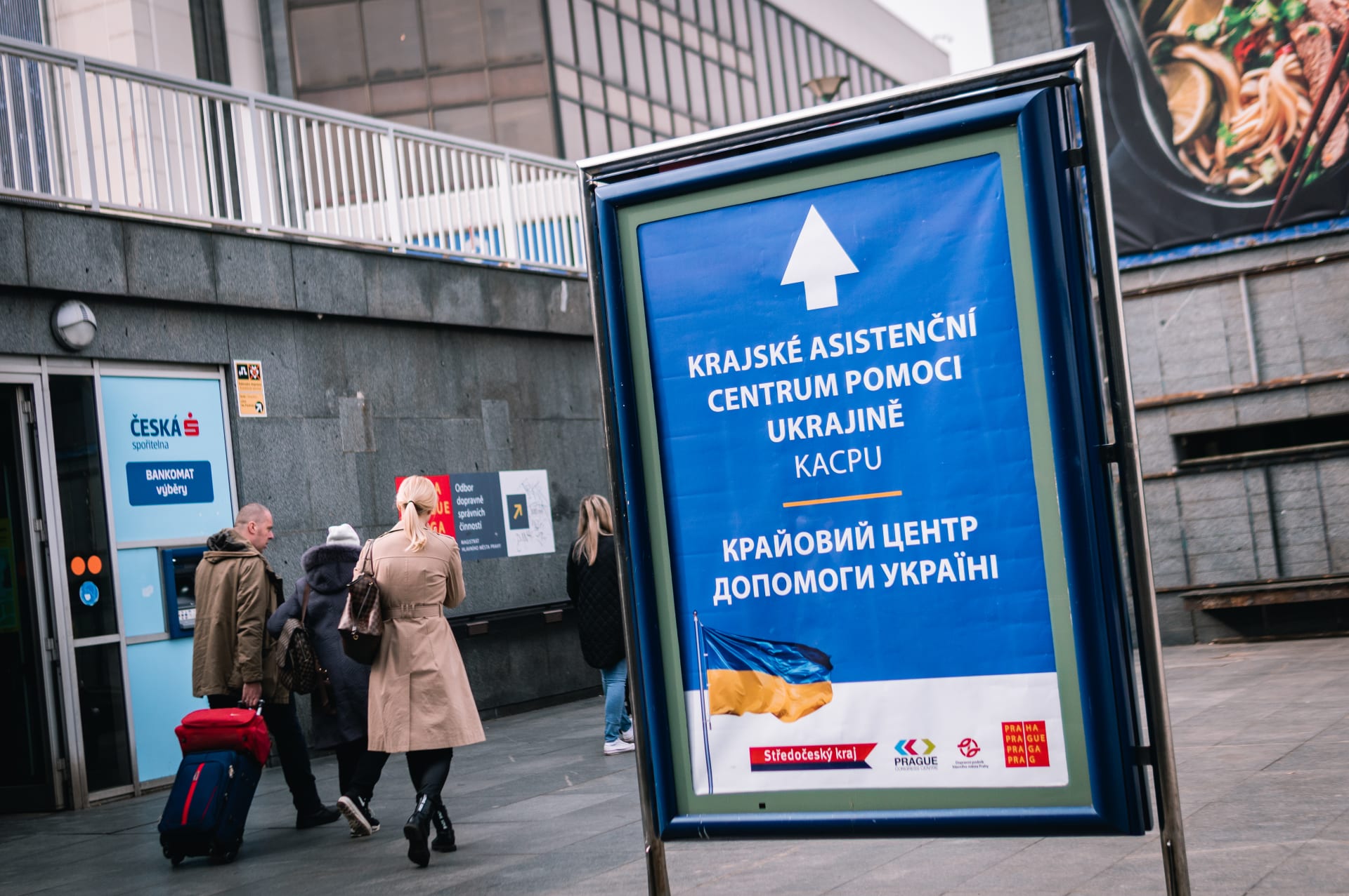 Pomoc ukrajinským uprchlíkům nabízí asistenční centrum v Kongresovém centru na Praze 4.