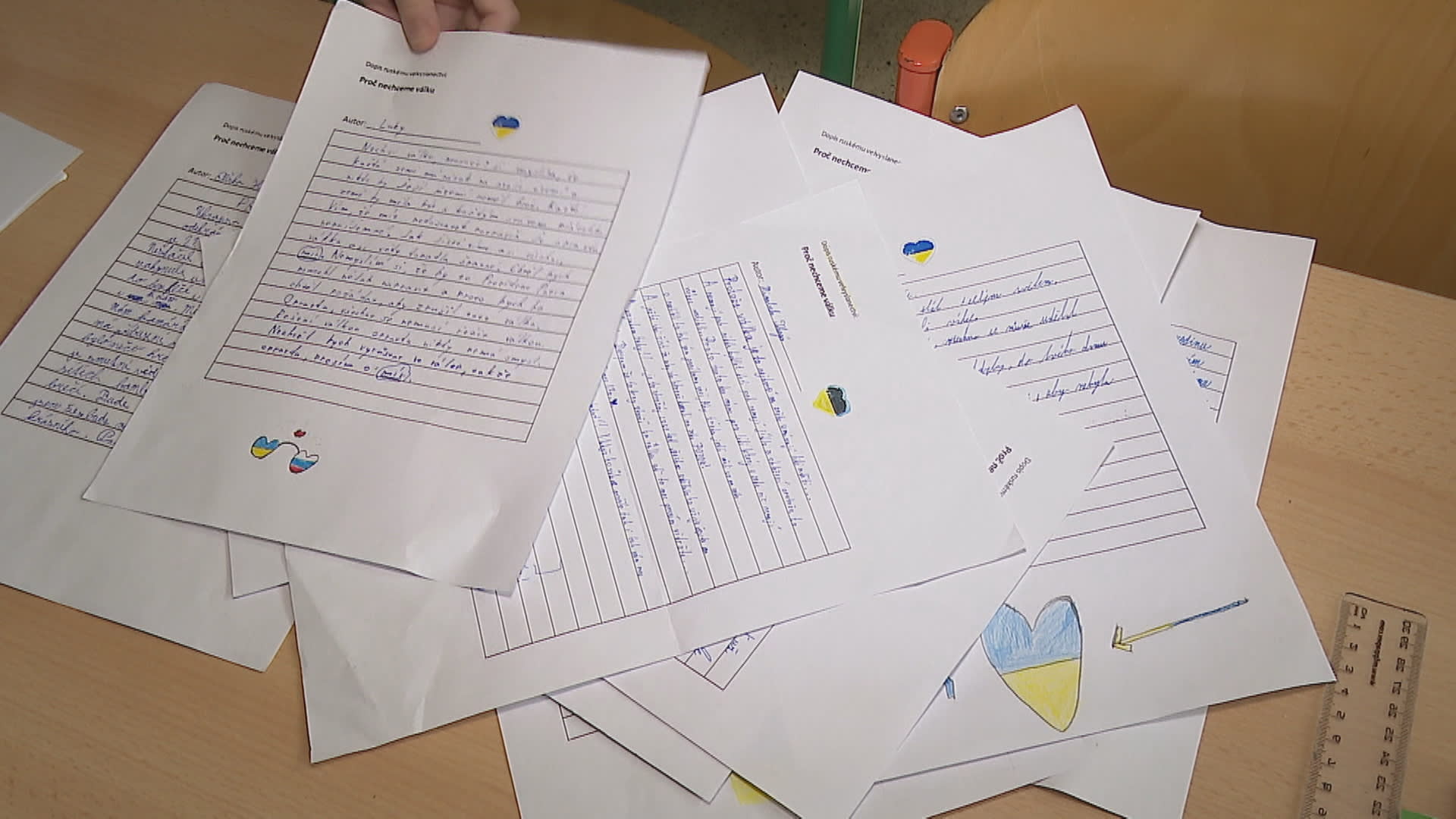Děti v dopisech převážně prosí, ať válka na Ukrajině skončí.