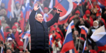 Proč ruská státní televize vypnula Putinův projev? Lidé na něj pískali, tvrdí Fištejn