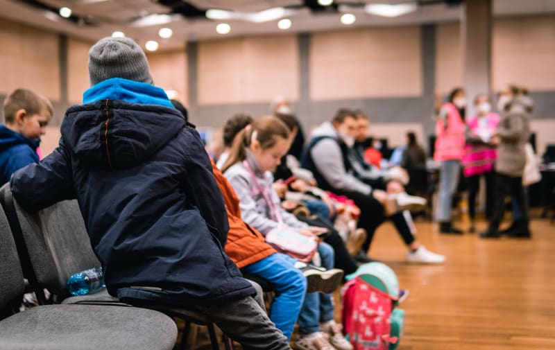 Střípky z března 2022: Denně se v pražském asistenčním centru objevilo přes dva tisíce ukrajinských uprchlíků.