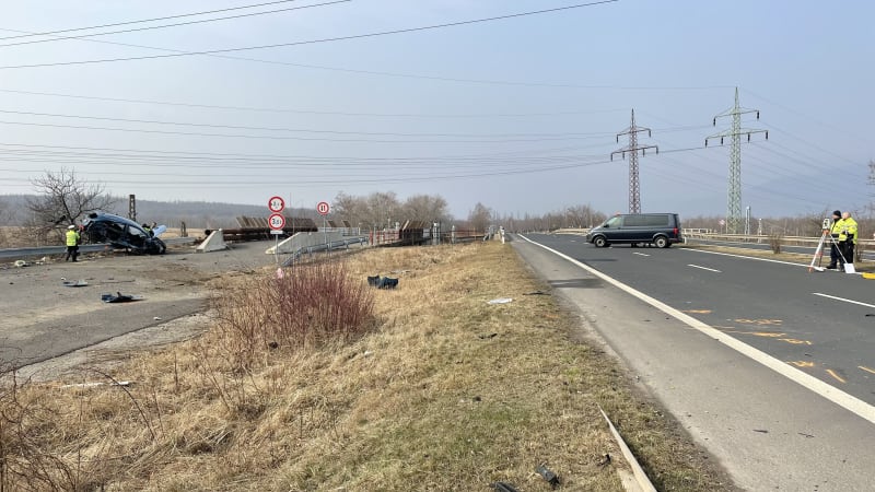 Nehoda uzavřela silnici I/13 ve směru na Habartice.