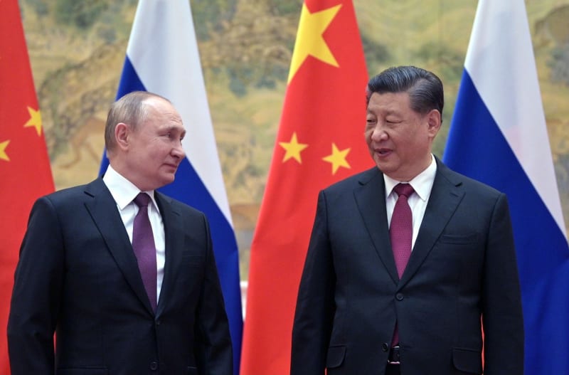 Vladimir Putin využil zimní olympijské hry v Pekingu k projednání řady smluv se svým čínským protějškem Si Ťin-pchingem