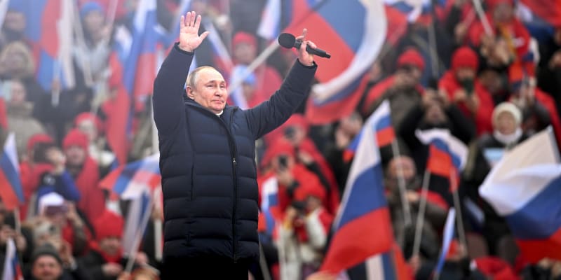 Ruský prezident Vladimir Putin sklidil bouřlivé ovace. (18. března)