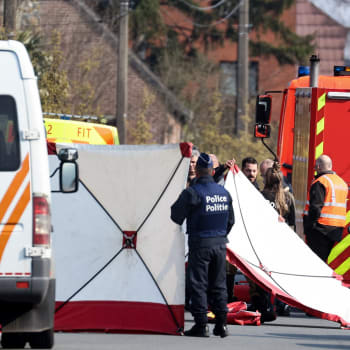 Nedaleko Bruselu vjelo auto do davu lidí. Několik jich zemřelo, desítky jsou zraněny. (20.3.2022)