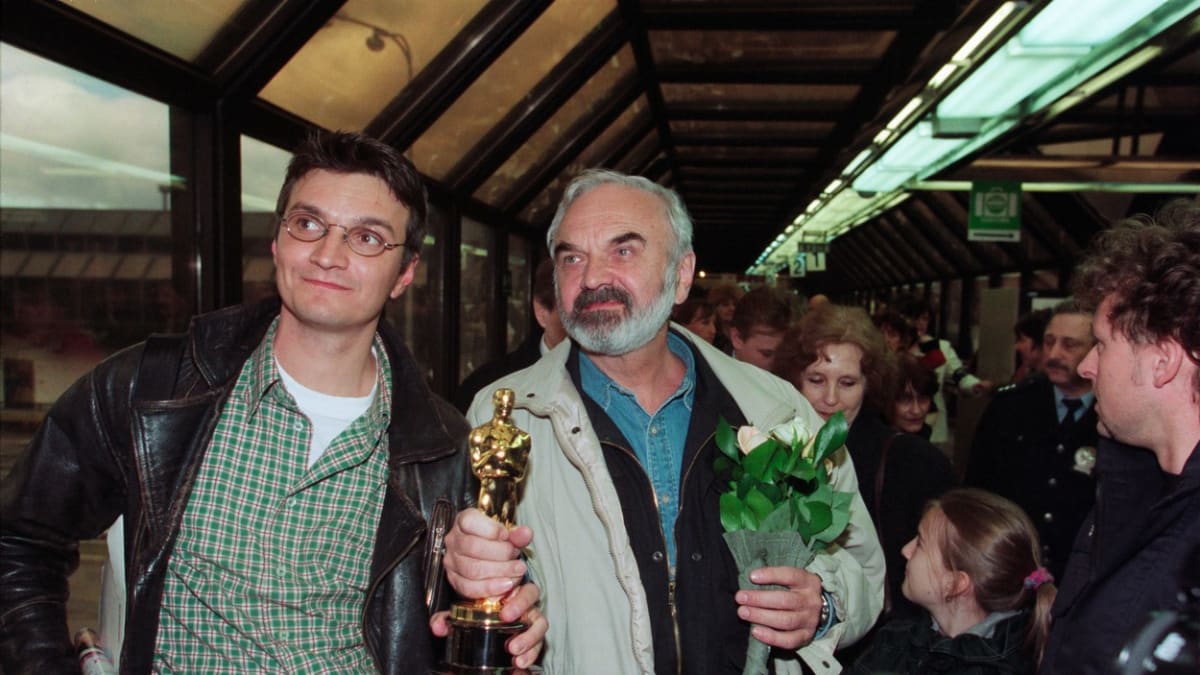 Zdeněk Svěrák získal Oscara za snímek Kolja.