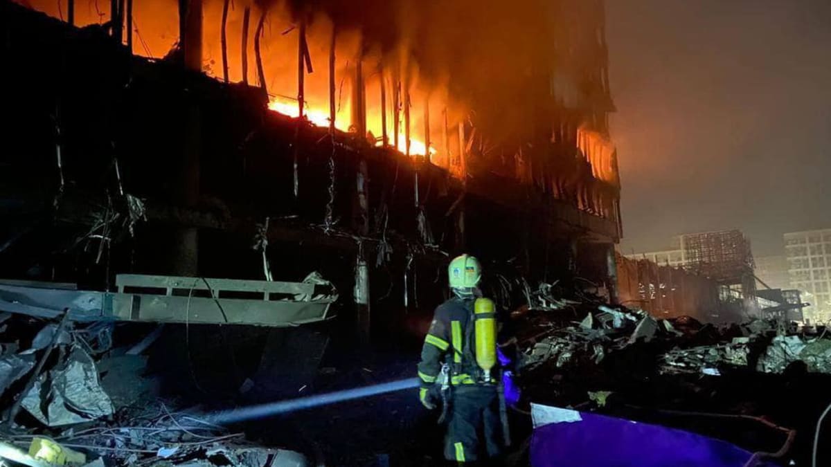Při mohutné explozi v Kyjevě zahynuli čtyři lidé. 