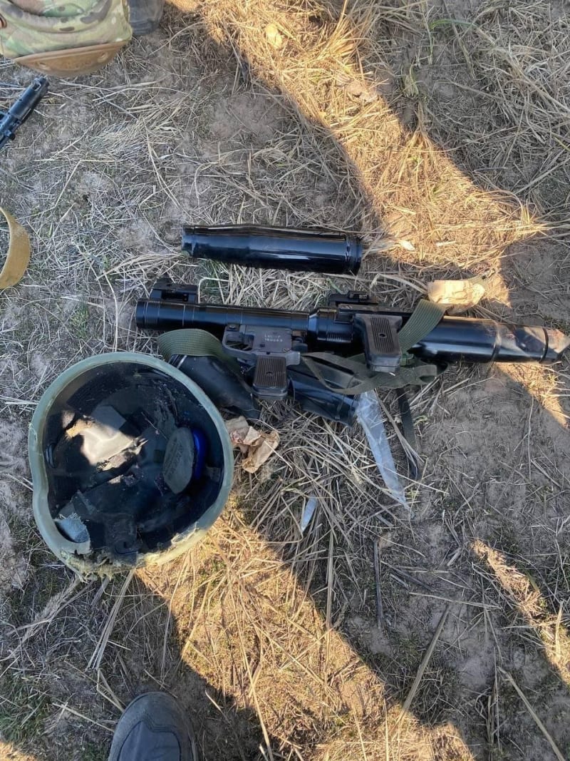 Český Lehký granátomet LGL-7 podle všeho selhal a zranil ukrajinské vojáky.