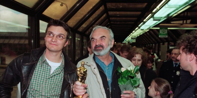 Zdeněk Svěrák získal Oscara za snímek Kolja