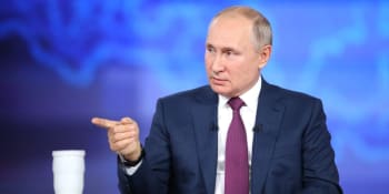 Odkud mají USA tolik informací o ruských plánech? Putin prý zahájil hon na čarodějnice