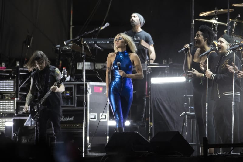 Cyrus na hudebním festivalu Lollapalooza v Chile. 