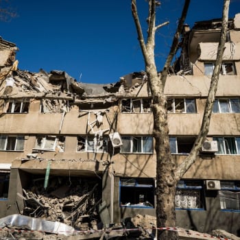 Zdemolovaný hotel ve městě Mykolajiv (23. 3. 2022)
