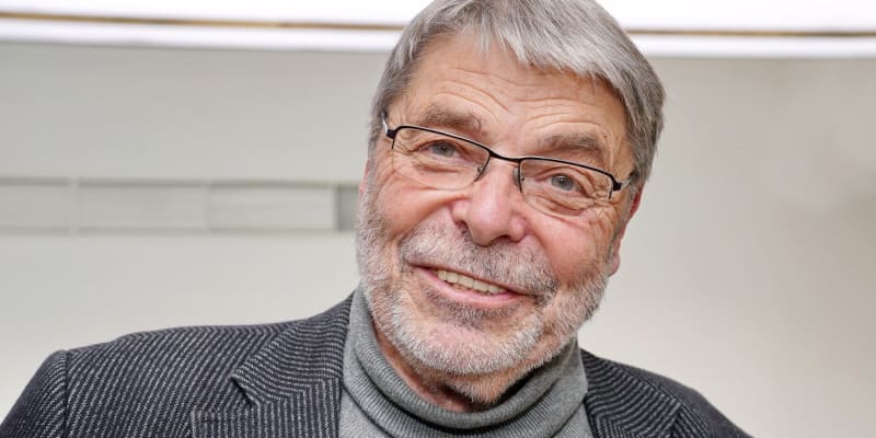 Ve věku 82 let zemřel sexuolog Radim Uzel. 