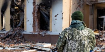 Válka na Ukrajině: Ve Lvově po útoku zadrželi špiona, Rusko střílelo do vlastních řad
