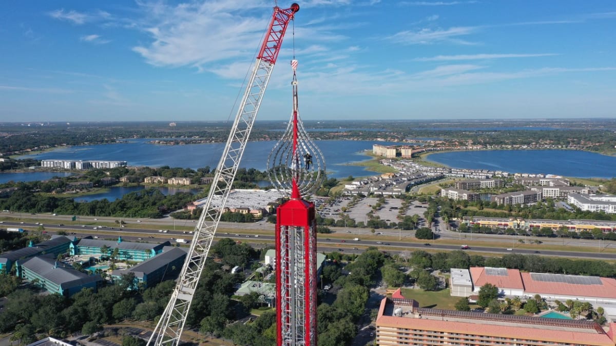 Padací věž na Floridě se začala stavět na konci minulého roku.