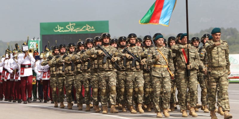 Ázerbajdžánská armáda se 23. března zúčastnila vojenské přehlídky v pákistánském Islamabádu