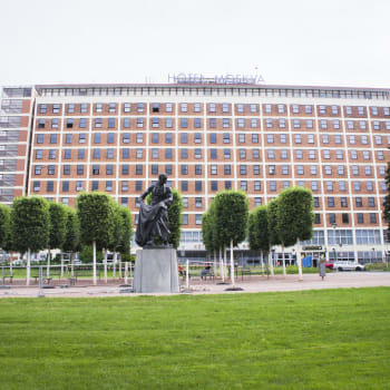 Interhotel Moskva se přejmenoval na Hotel Zlín.