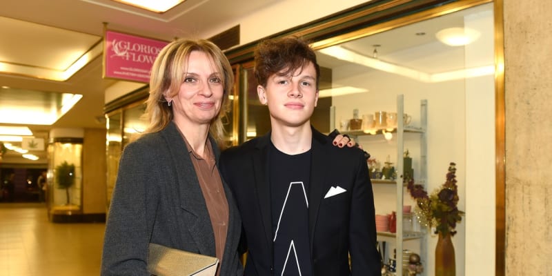 Ivana Chýlková se synem Jáchymem, kterého má s Janem Krausem.