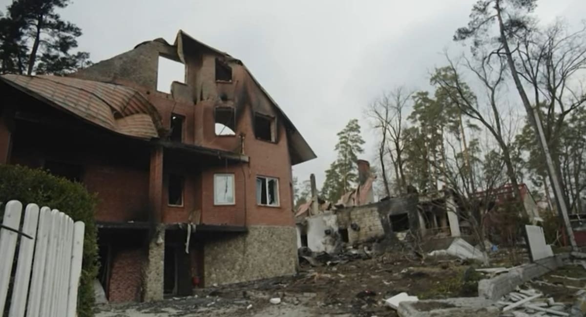 Zničený dům v Irpini, 30. března