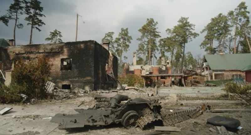 Zničený dům v Irpini (30. března 2022)